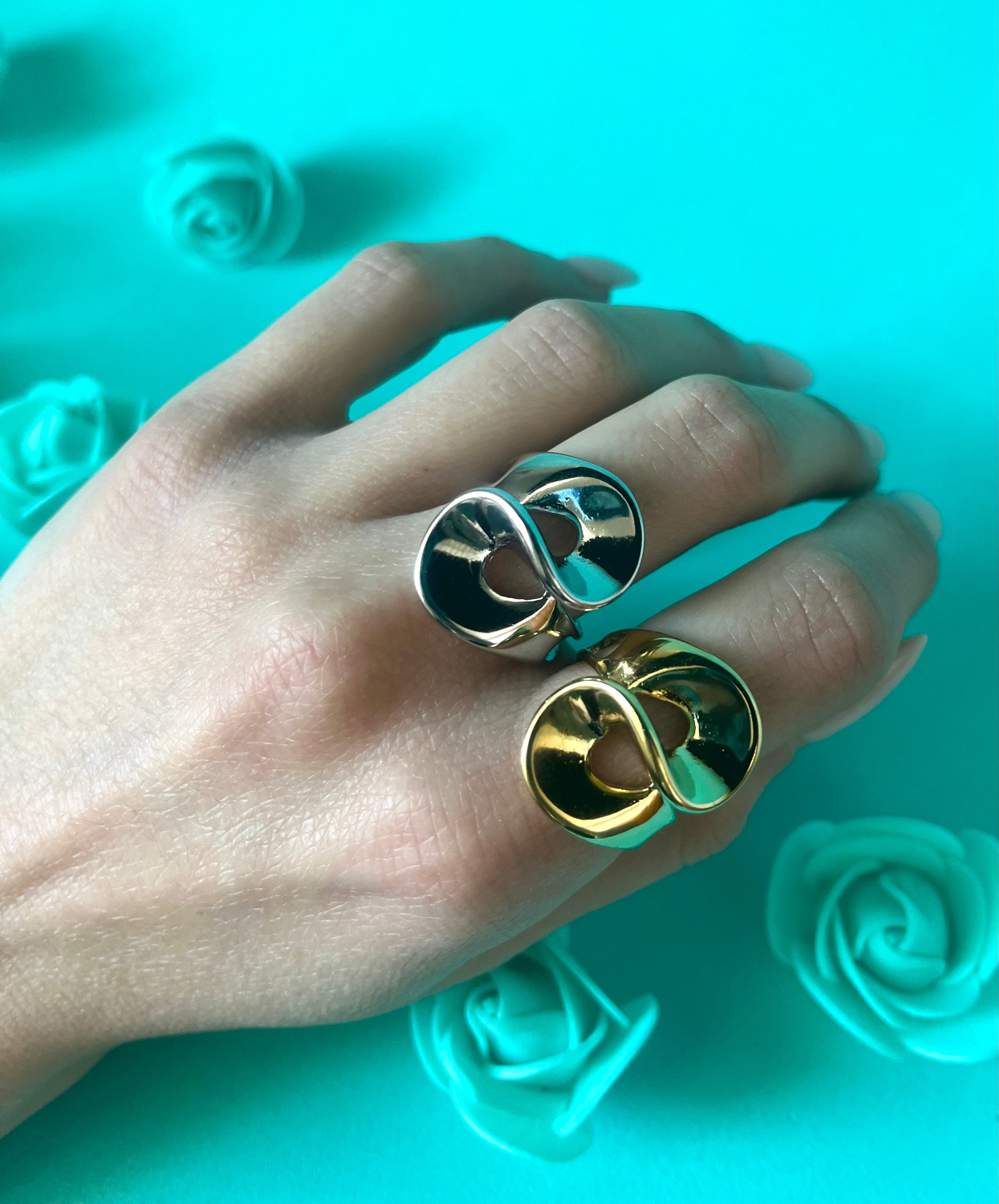 Anello Abstract